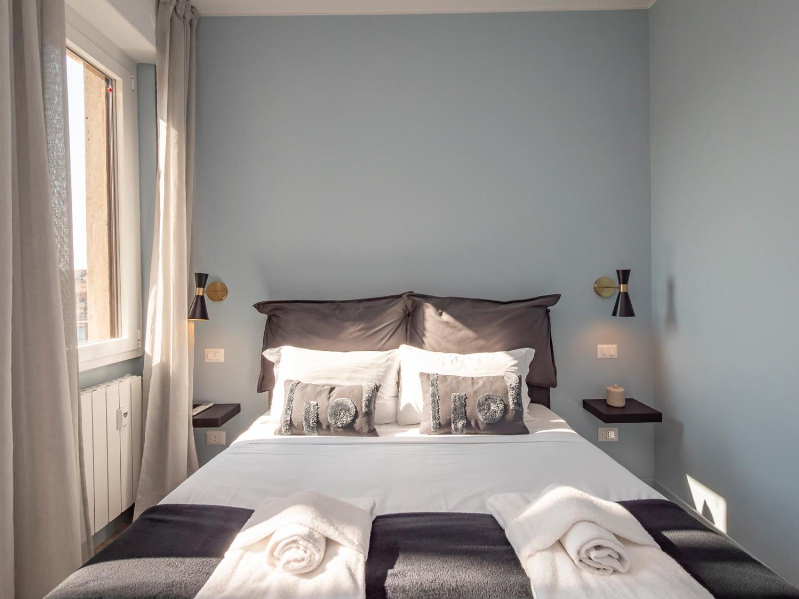 New Two-room A Stone's Throw From The M3 Metro *