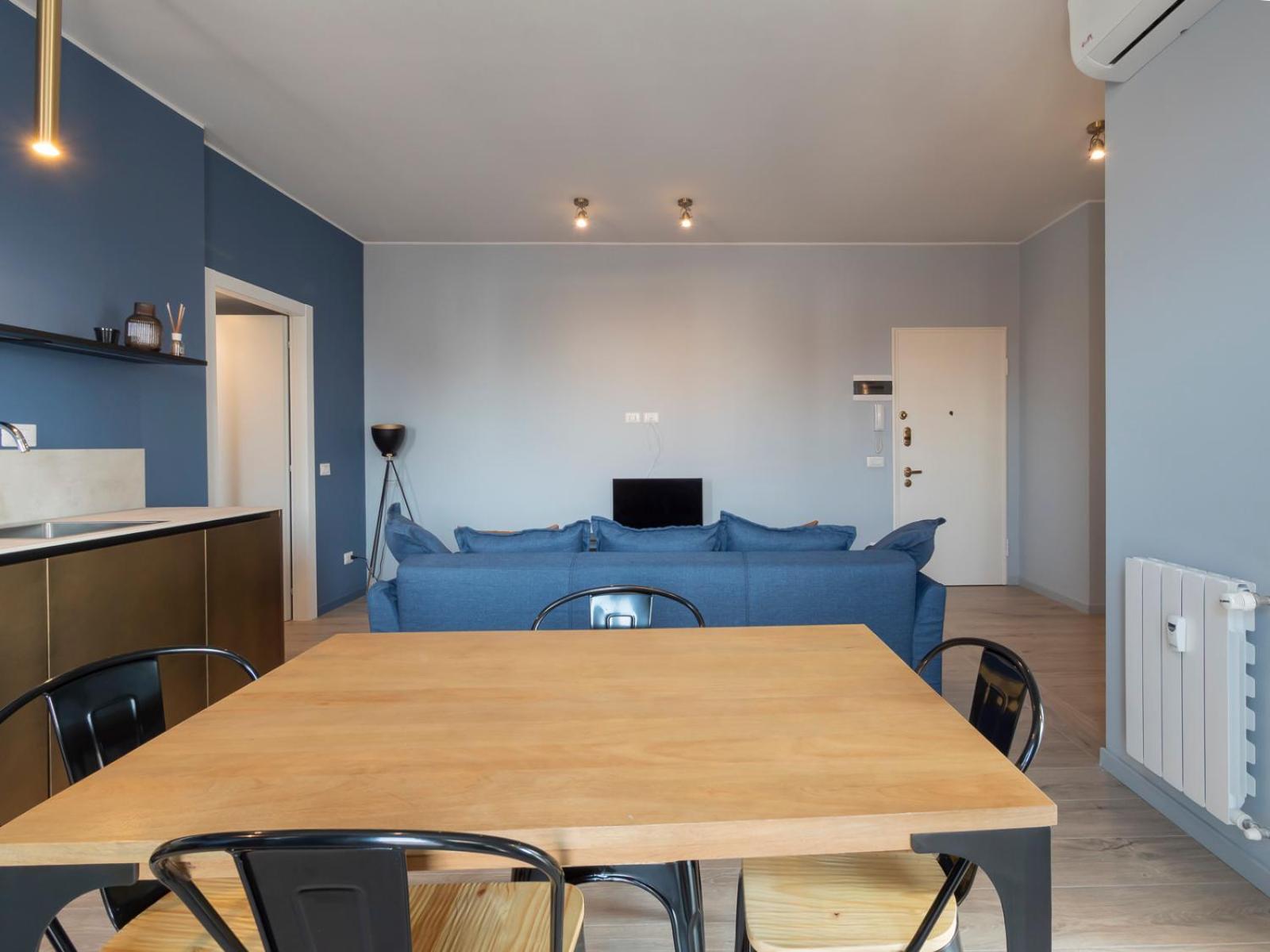 New Two-room A Stone's Throw From The M3 Metro *
