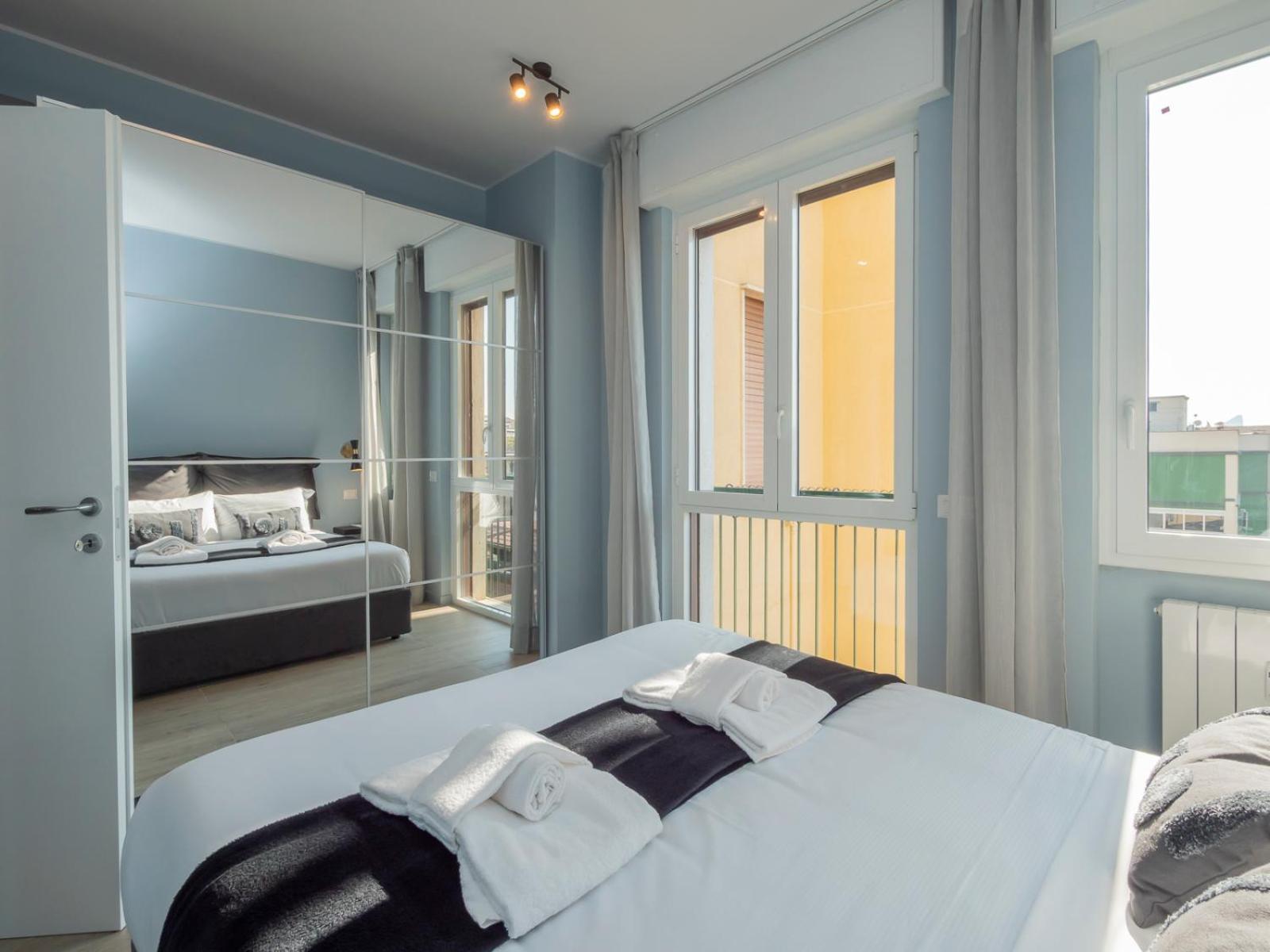 New Two-room A Stone's Throw From The M3 Metro Apartment *