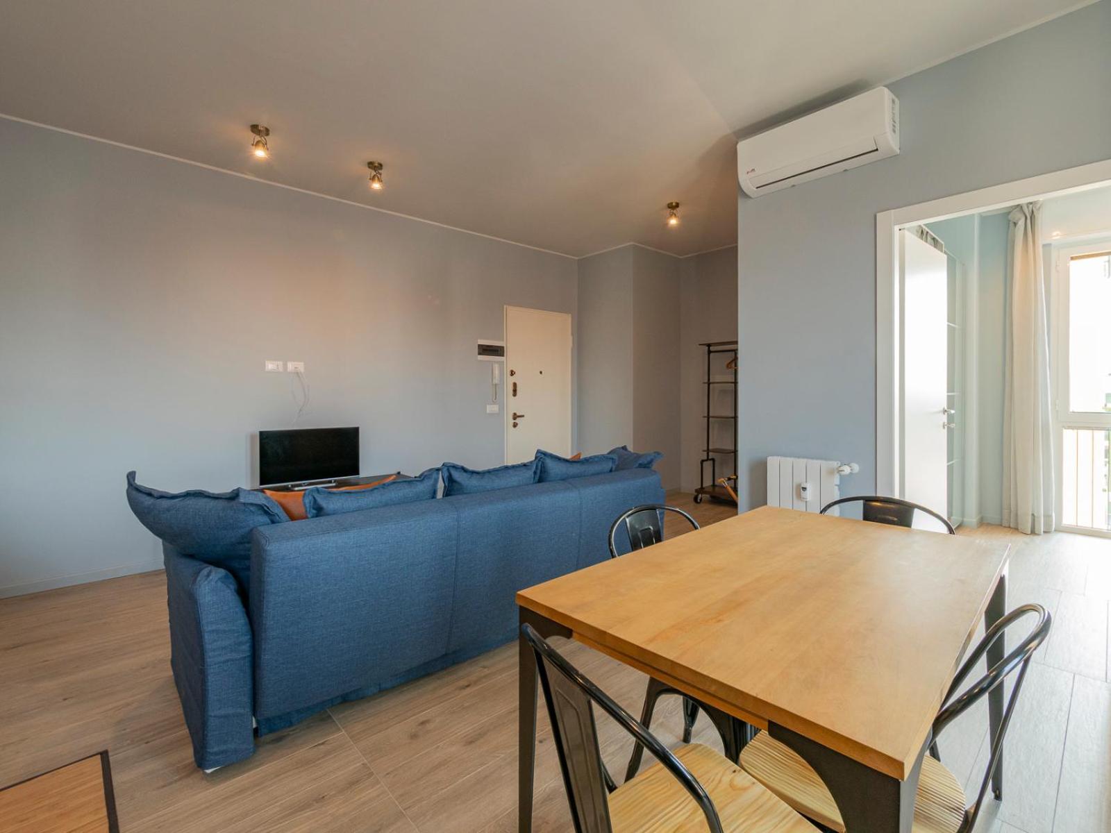 New Two-room A Stone's Throw From The M3 Metro Apartment *